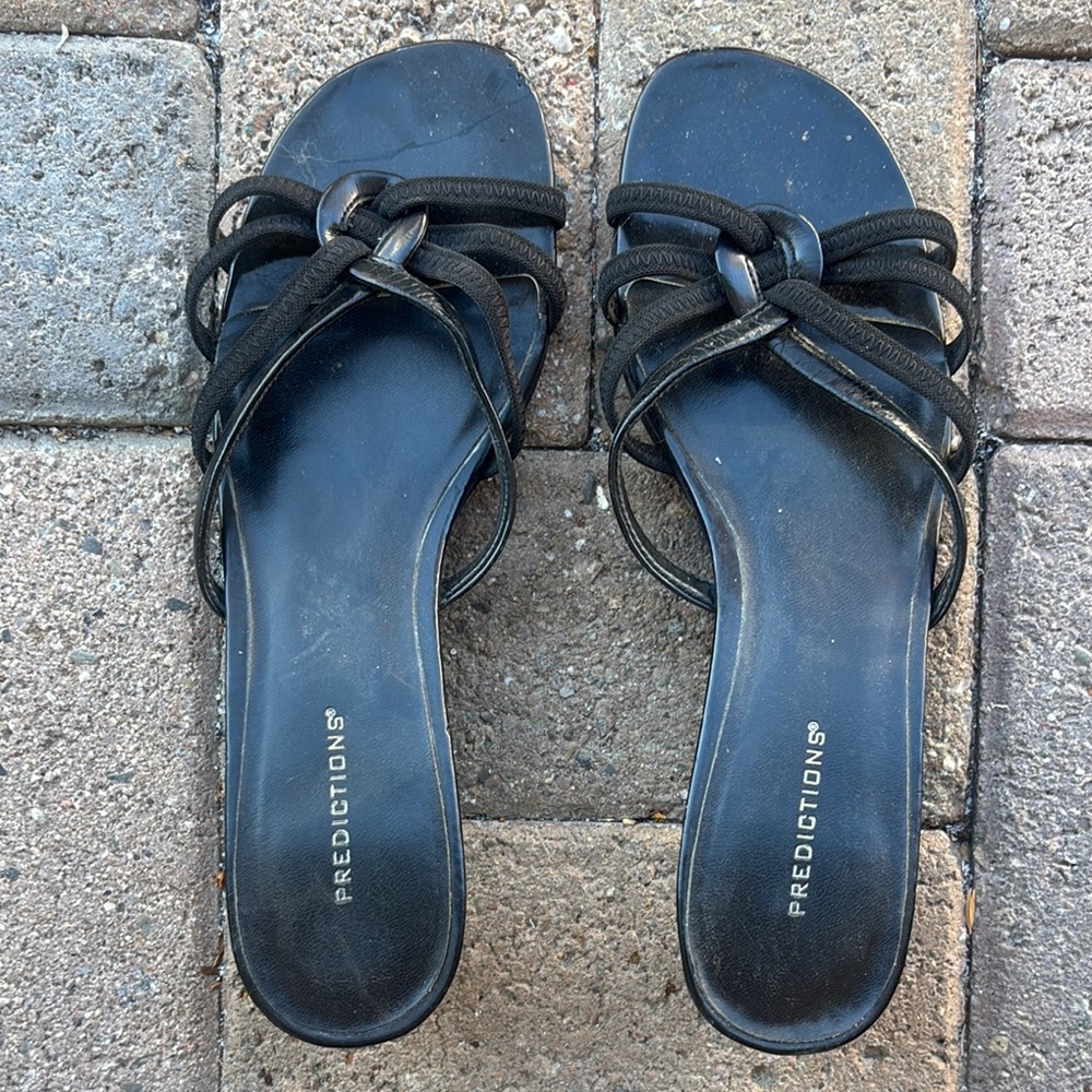 Predictions Women's Black Strappy Sandals
